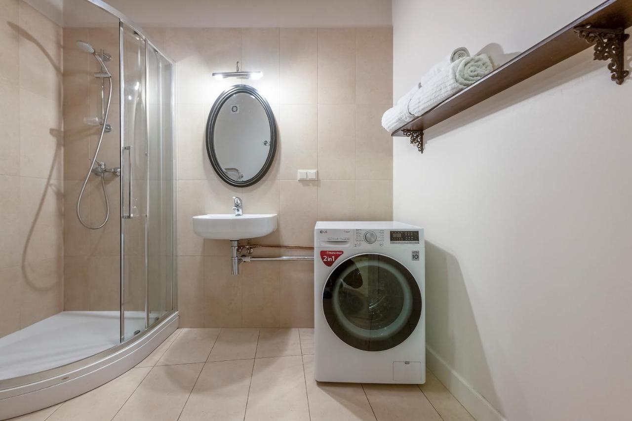 Luxury Gaono Apartments Vilnius Old Town I Self Check In I Free Private Parking Buitenkant foto